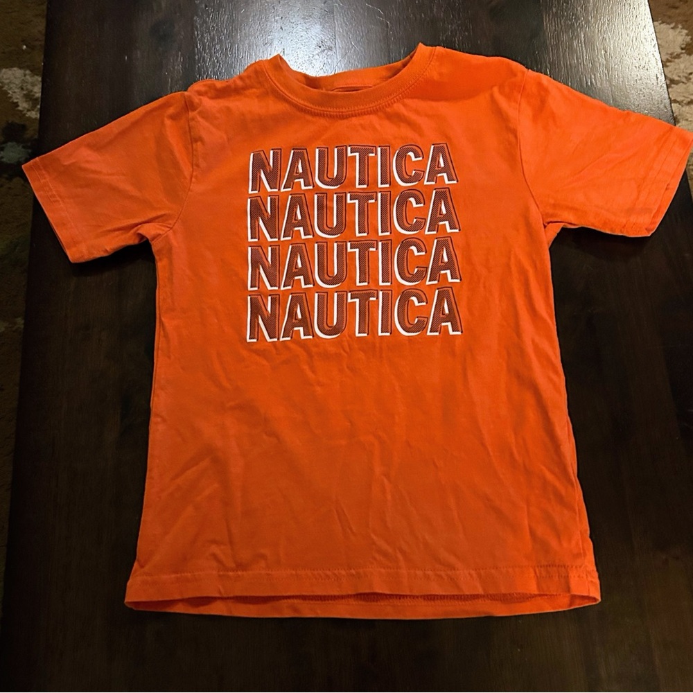 Boys size 6 Nautica tee.